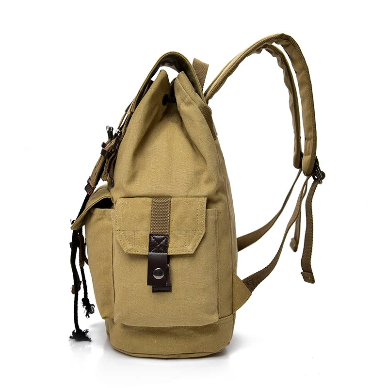 Beige ryggsäck canvas dam med rymligt innerfack och säker dragkedja.