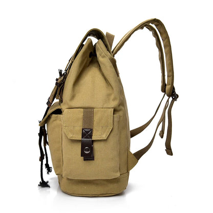 Beige ryggsäck canvas dam med rymligt innerfack och säker dragkedja.