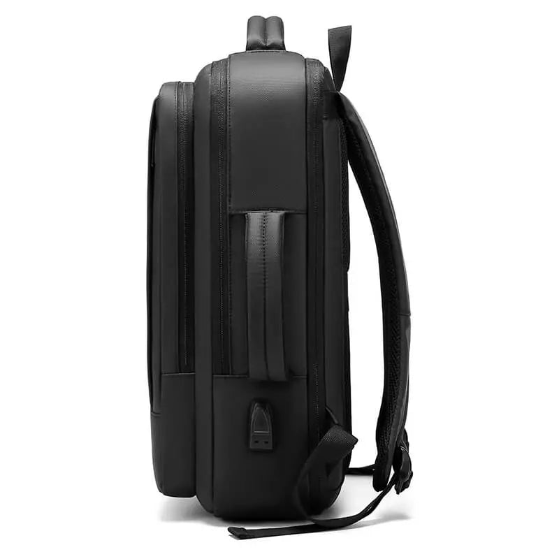 Smal och kompakt sidoprofil av Reseryggsäck 30 L